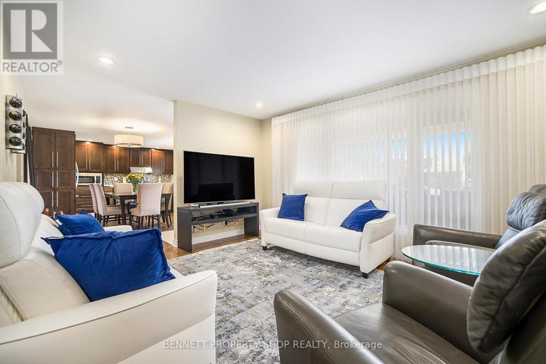 28737781/1476-maxime-street/pineview/ottawa/ontario/K1B3L1_7