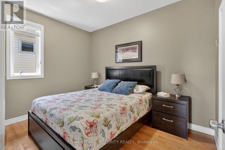 29648625/724-parade-drive/stittsville-south/ottawa/ontario/K2S0Z4_32