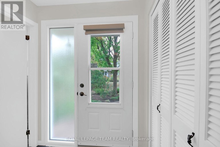 29060164/26-jackson-court/beaverbrook/ottawa/ontario/K2K1B7_4