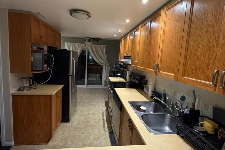 29218356/390-crownridge-drive-n/emerald-meadowstrailwest/ottawa/ontario/K2M3A4_19