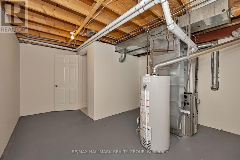 29051310/698-malibu-terrace/courtland-park/ottawa/ontario/K2C3T8_40