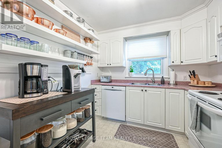 28754447/23-norice-street/meadowlandscrestview/ottawa/ontario/K2G2X3_13