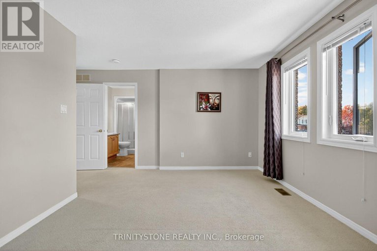 28977788/11-whalings-circle/stittsville-central/ottawa/ontario/K2S1S4_30