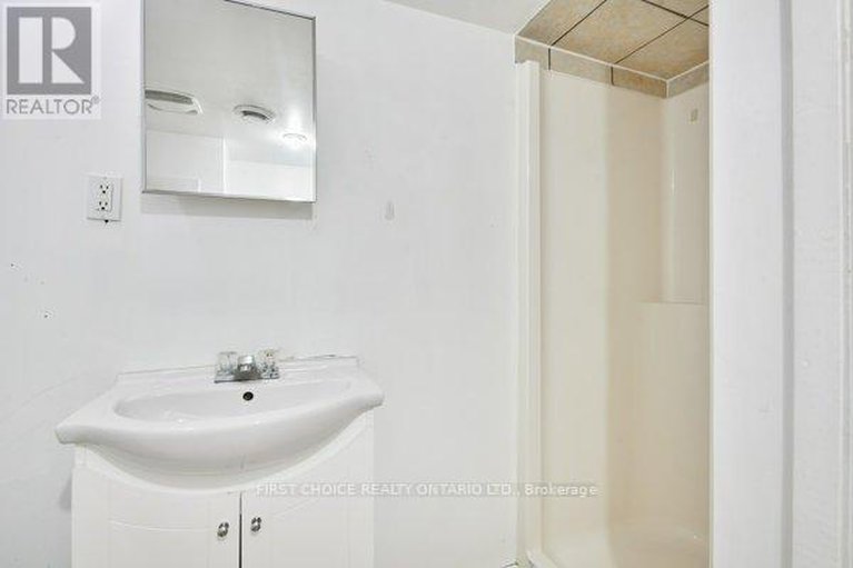 28627052/293-powell-avenue/west-centre-town/ottawa/ontario/K1S2A6_35