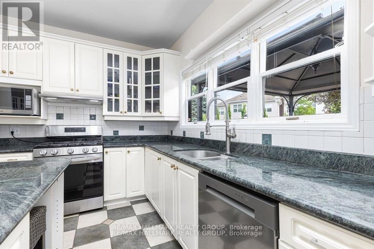 29662380/1404-montresor-way/fallingbrookridgemount/ottawa/ontario/K4A3C5_12