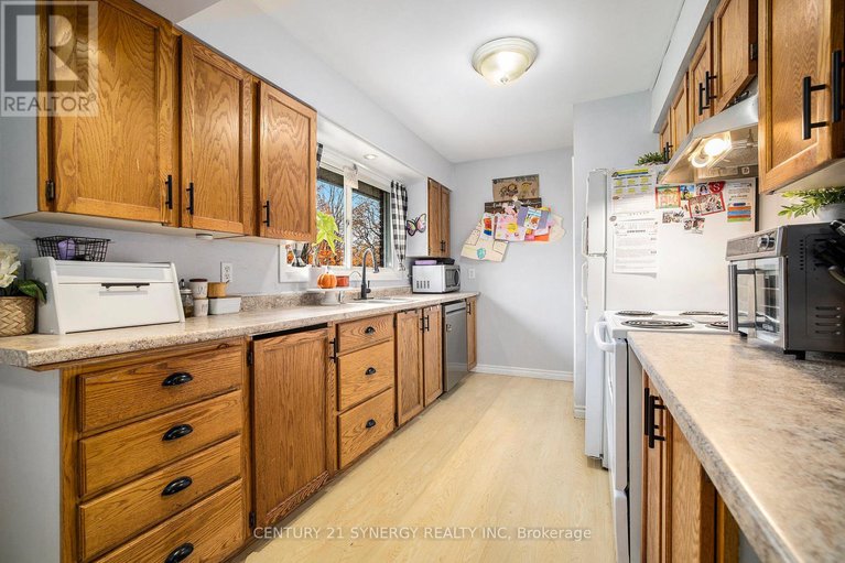 29286320/3755-43-highway/drummondnorth-elmsley-north-elmsley-twp/drummondnorth-elmsley/ontario/K7A4S4_13