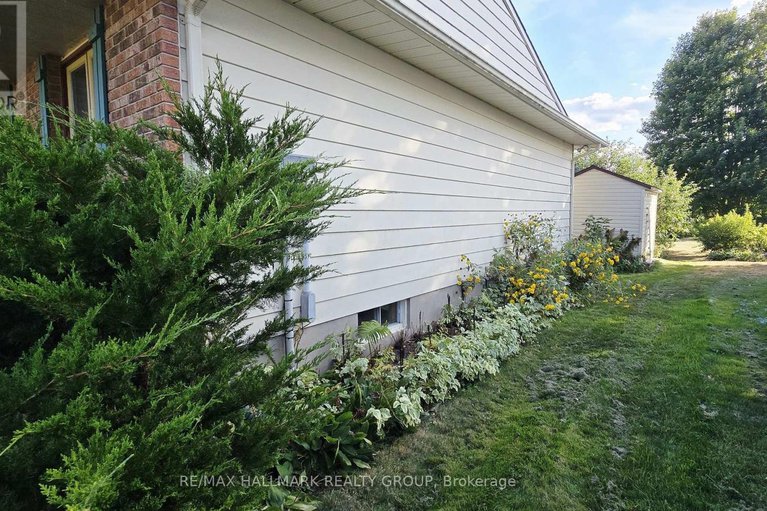 28787697/33-fortune-street/richmond/ottawa/ontario/K0A2Z0_33