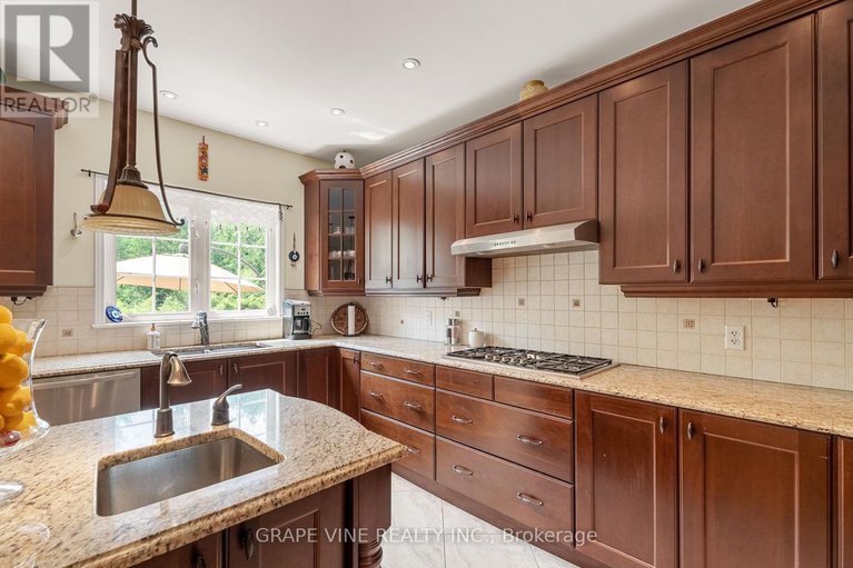 28599079/313-eckerson-avenue/stittsville-south/ottawa/ontario/K2S0K8_23