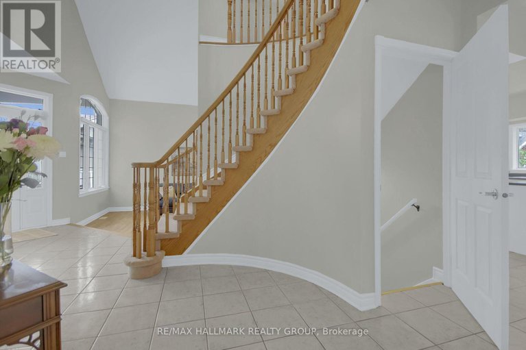 28324389/138-shaughnessy-crescent/kanata-lakesheritage-hills/ottawa/ontario/K2K2N3_5