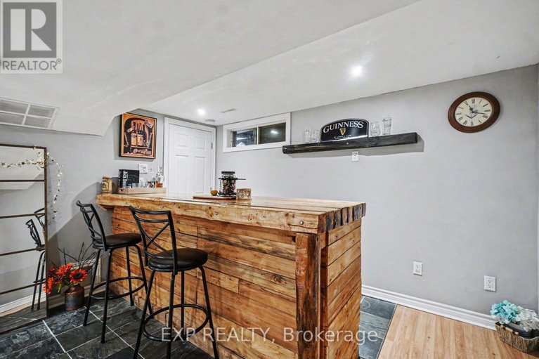 29426960/185-teal-crescent/chatelaine-village/ottawa/ontario/K1E2C3_20