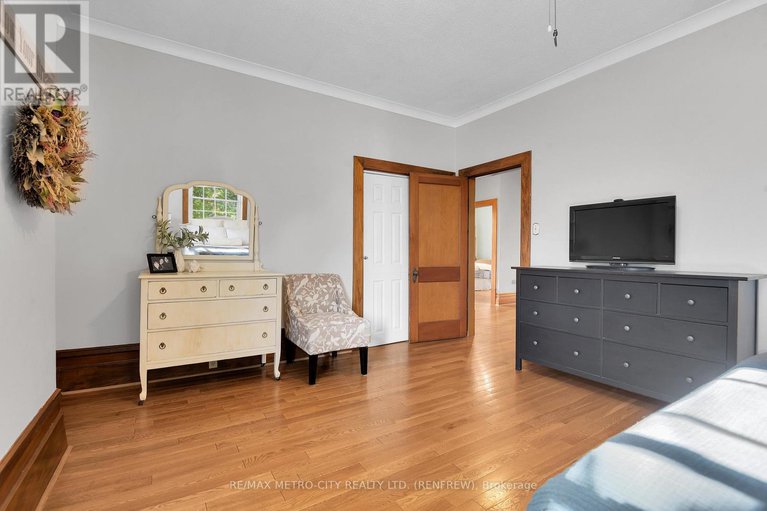 29254147/298-barr-street/renfrew/renfrew/ontario/K7V1J8_22