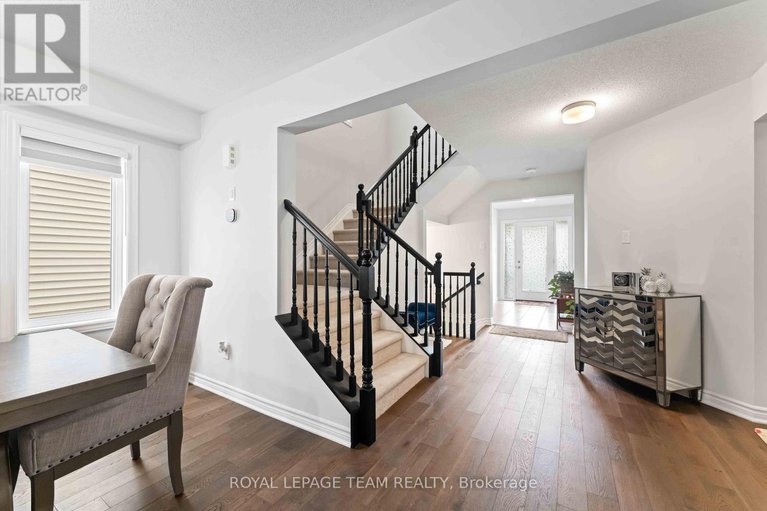 28534405/612-rye-grass-way/half-moon-bay/ottawa/ontario/K2J6Z9_4