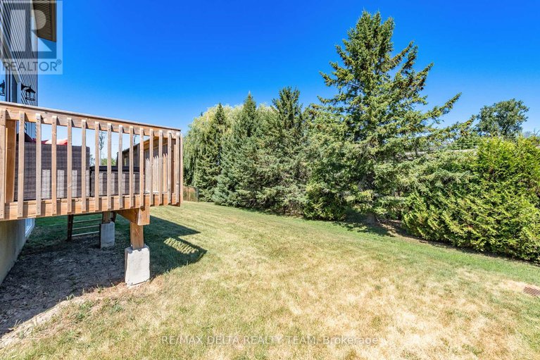 28750811/688-geneva-crescent/embrun/russell/ontario/K0A1W0_42