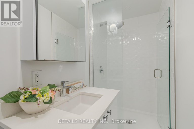 29411218/410-180-george-street/lower-townbyward-market/ottawa/ontario/K1N0G8_15