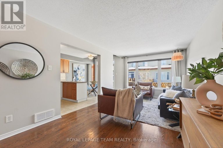 29446610/242-opus-street/emerald-meadowstrailwest/ottawa/ontario/K2S0J1_26