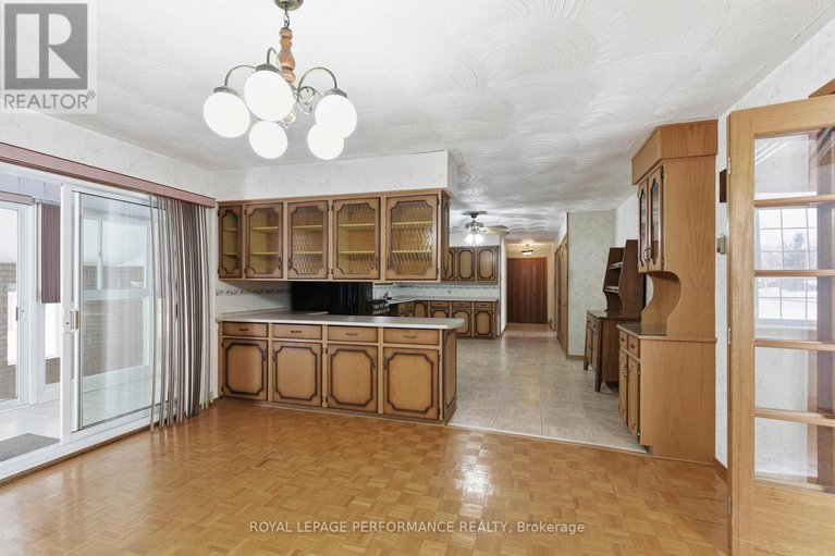 29233038/166-mccormick-road/alexandria/north-glengarry/ontario/K0C1A0_11