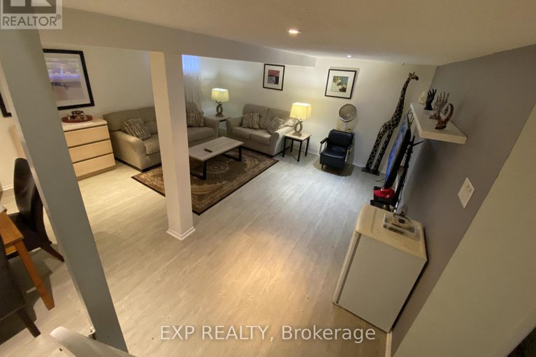 29135222/415-kintyre-private/carleton-square/ottawa/ontario/K2C3M9_9