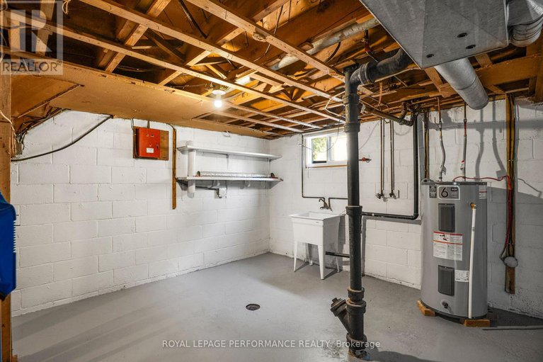 29004897/1315-kilborn-avenue/applewood-acres/ottawa/ontario/K1H6L2_20