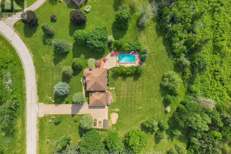 29074502/22-marchbrook-circle/rural-kanata-central/ottawa/ontario/K2W1A1_46