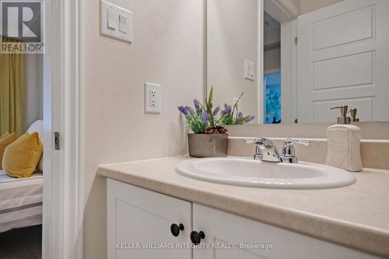 27935195/1692-maple-grove-road/stittsville-north/ottawa/ontario/K2S2R3_9