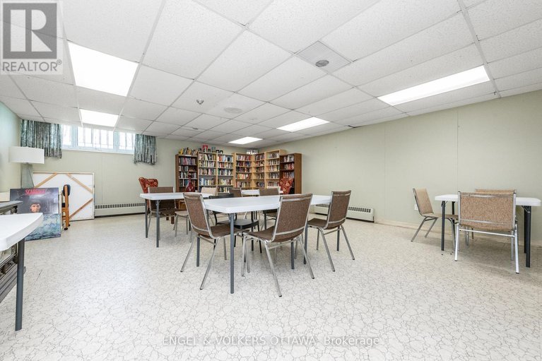 28339267/8-1356-meadowlands-drive-e/borden-farmstewart-farmcarleton-heightsparkwood-hills/ottawa/ontario/K2E6K6_25