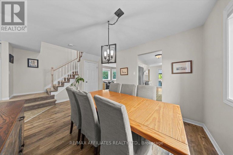 28880153/93-springcreek-crescent/bridlewood/ottawa/ontario/K2M2K8_9