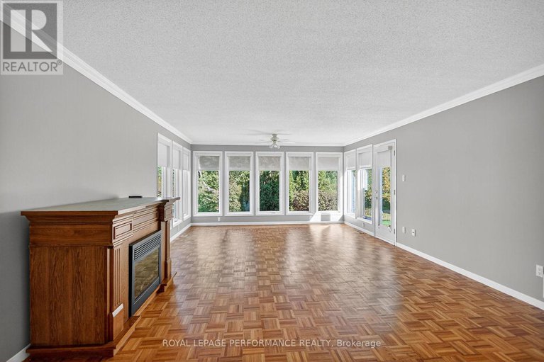 28886308/8329-rodney-farm-drive/osgoode-twp-north-of-reg-rd-6/ottawa/ontario/K0A2P0_8