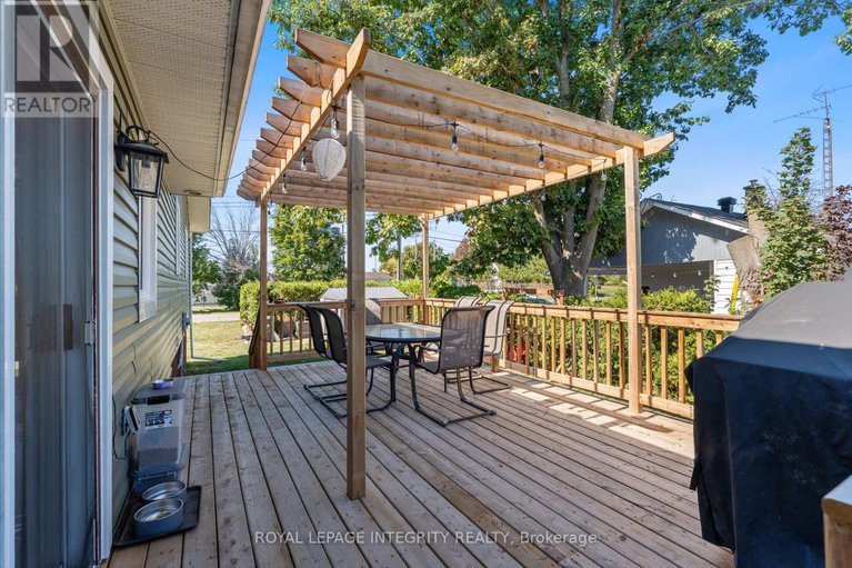 28896126/2217-lapointe-street/clarencerockland-twp/clarence-rockland/ontario/K0A1E0_9