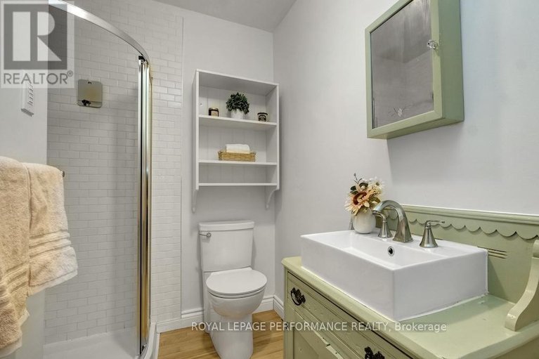 29647561/1638-abbey-road/riverview-park/ottawa/ontario/K1G0H3_25