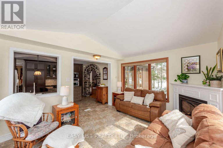 29370405/704-pattee-road/champlain-twp/champlain/ontario/K6A2R2_25