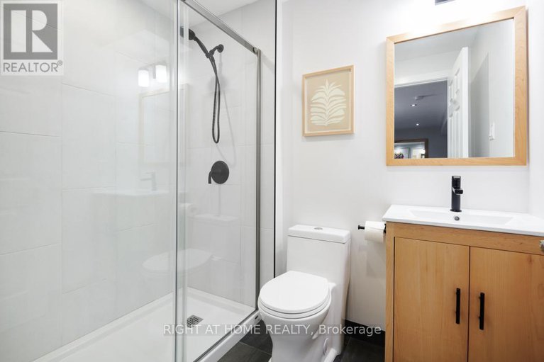 28517168/414-vendevale-avenue/stittsville-north/ottawa/ontario/K2S0M6_28