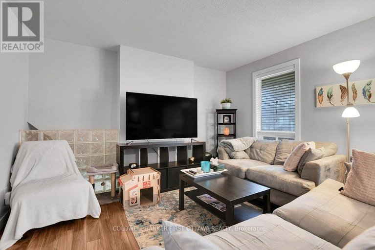 29633172/604-tanguay-court/katimavik/ottawa/ontario/K2L3X3_12