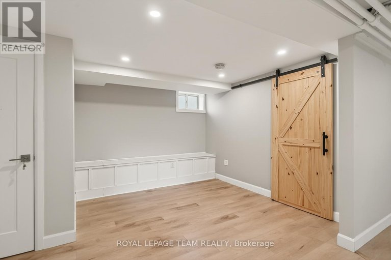 29651781/318-clemow-avenue/glebe/ottawa/ontario/K1S2B8_23