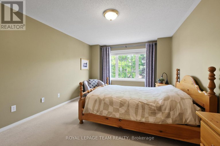 28427470/2885-brigham-way/upper-hunt-club/ottawa/ontario/K1T3Y8_30