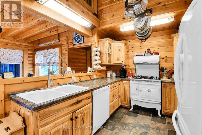 28494101/20158-celtic-lane/lancaster/south-glengarry/ontario/K0C1N0_10