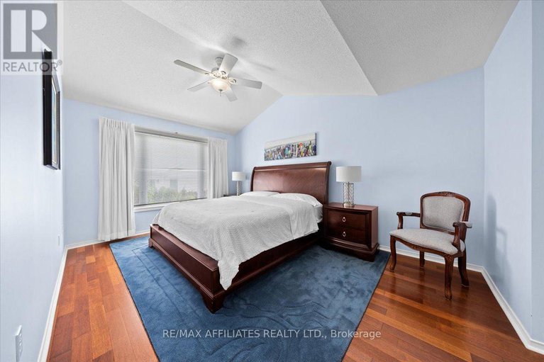 28528939/1244-foxborough-private-e/beaconwood/ottawa/ontario/K1J1E2_24