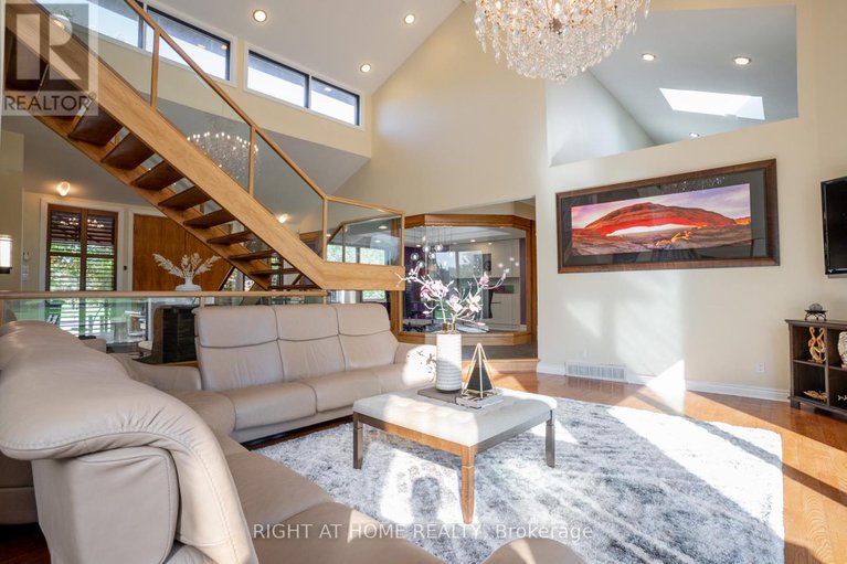 29001389/5-burnt-tree-court/cedar-hillorchard-estates/ottawa/ontario/K2R1B8_10