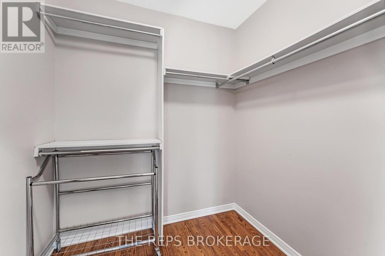 28788760/3062-upper-otterson-place/mooneys-bayrevelstoke/ottawa/ontario/K1V7B6_24