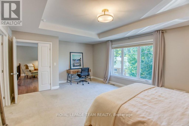 28955797/107-kitsilano-court/bruce-farmgraham-parkqualicumbellands/ottawa/ontario/K2H0B5_15