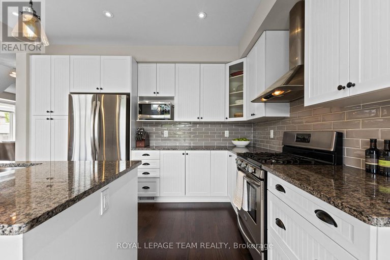 28539226/43-hibiscus-way/cedargrovefraserdale/ottawa/ontario/K2J6A5_13