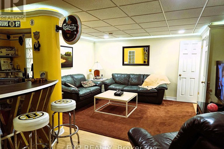 28894254/16-evelyn-street/stittsville-south/ottawa/ontario/K2S1M9_15