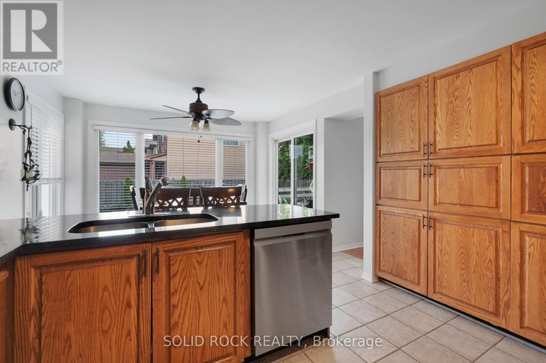 28474669/41-framingham-crescent/cedargrovefraserdale/ottawa/ontario/K2J3J4_13