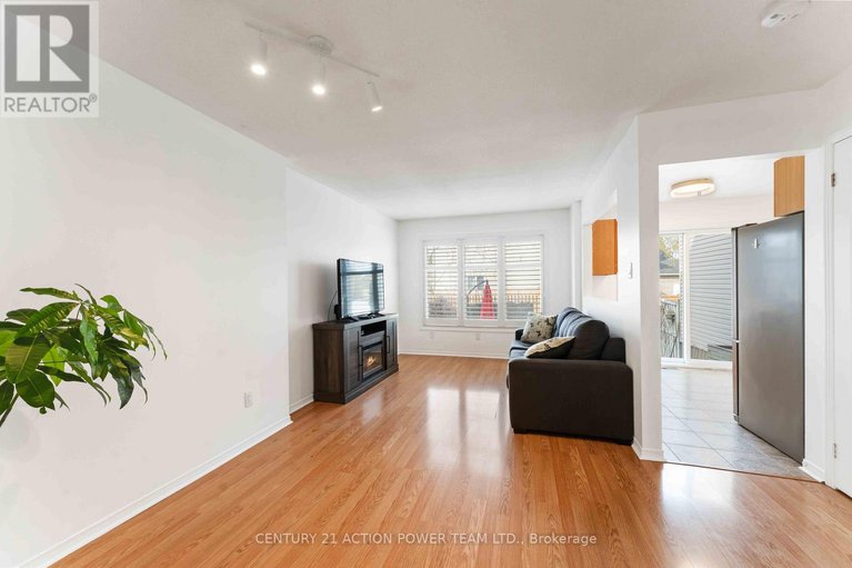 28258821/1887-hialeah-drive/fallingbrookgardenway-south/ottawa/ontario/K4A3T3_6