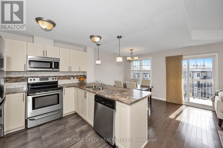 29437612/7-486-via-verona-avenue/longfields/ottawa/ontario/K2J6B3_7