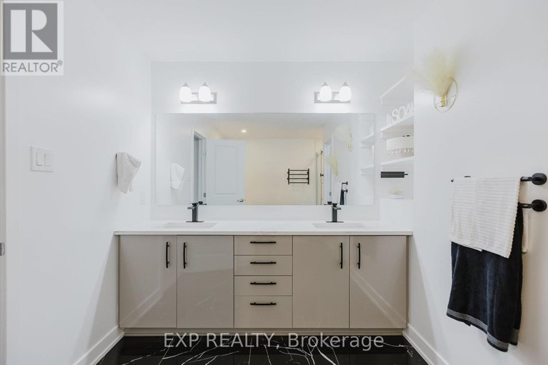 28466592/900-duxbury-lane/riverside-southgloucester-glen/ottawa/ontario/K4M0M3_29
