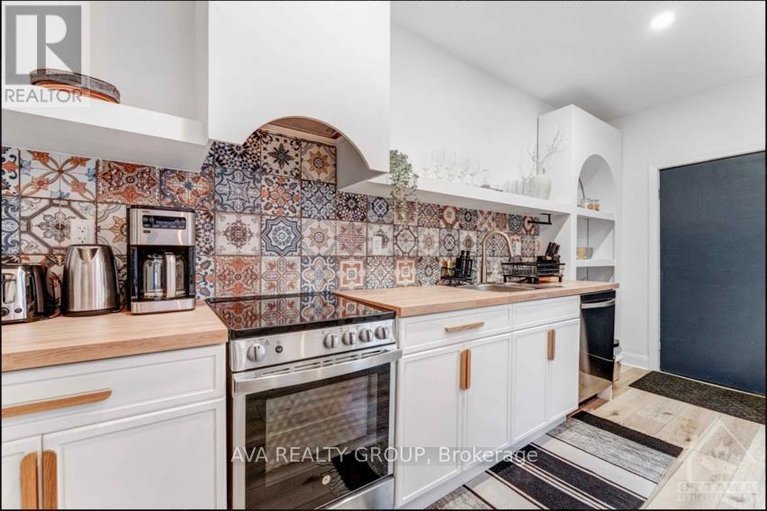 27250107/237-nepean-street/downtown/ottawa/ontario/K2P0B7_8