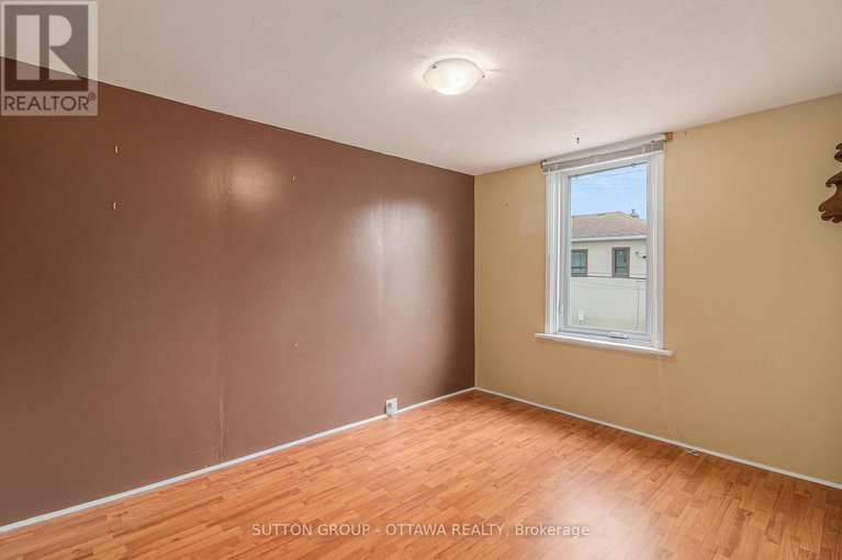 28297089/1341-raven-avenue/carlington/ottawa/ontario/K1Z7Y3_17