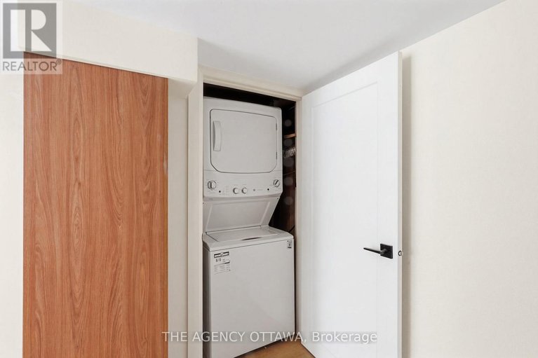 29525644/4667-albion-road-s/blossom-parkkemp-parkfindlay-creek/ottawa/ontario/K1X1A4_36