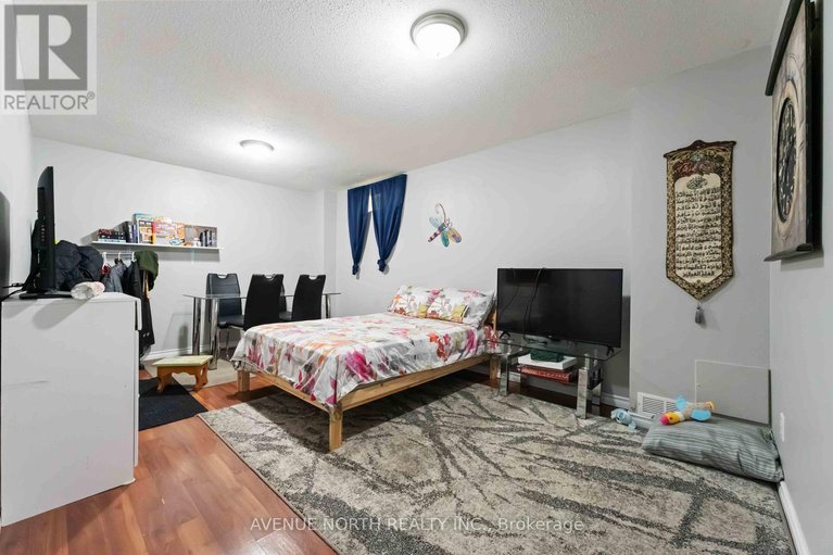 29144847/32-1741-lamoureux-drive/queenswood-heights-south/ottawa/ontario/K1E2N3_24