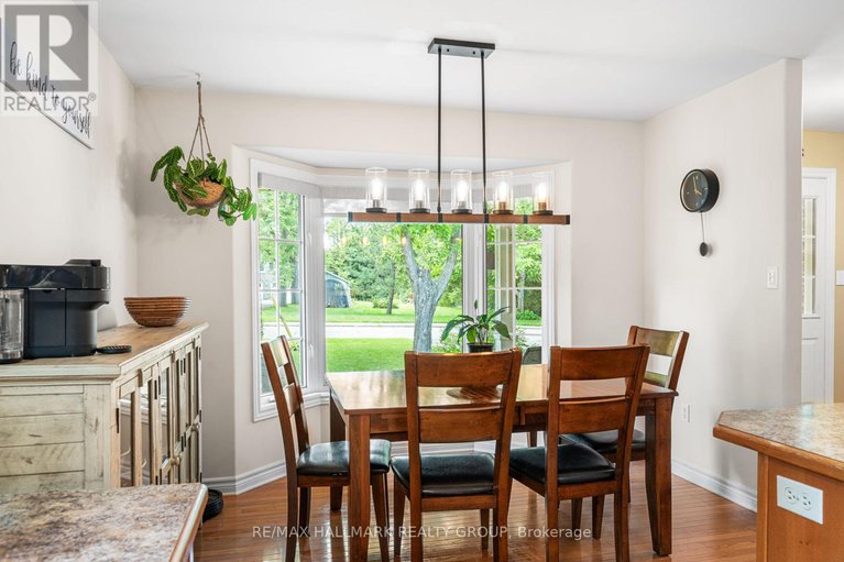 28597247/412-oxford-street-e/kemptville/north-grenville/ontario/K0G1J0_9
